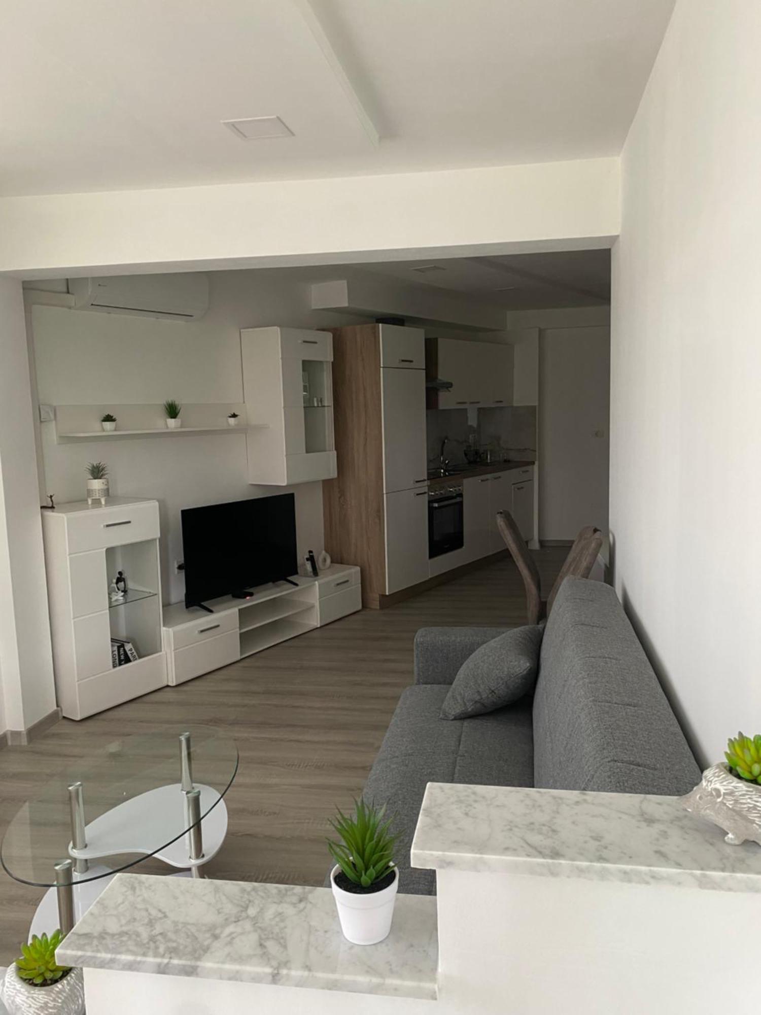 Apartma La Vita โคเปร์ ภายนอก รูปภาพ