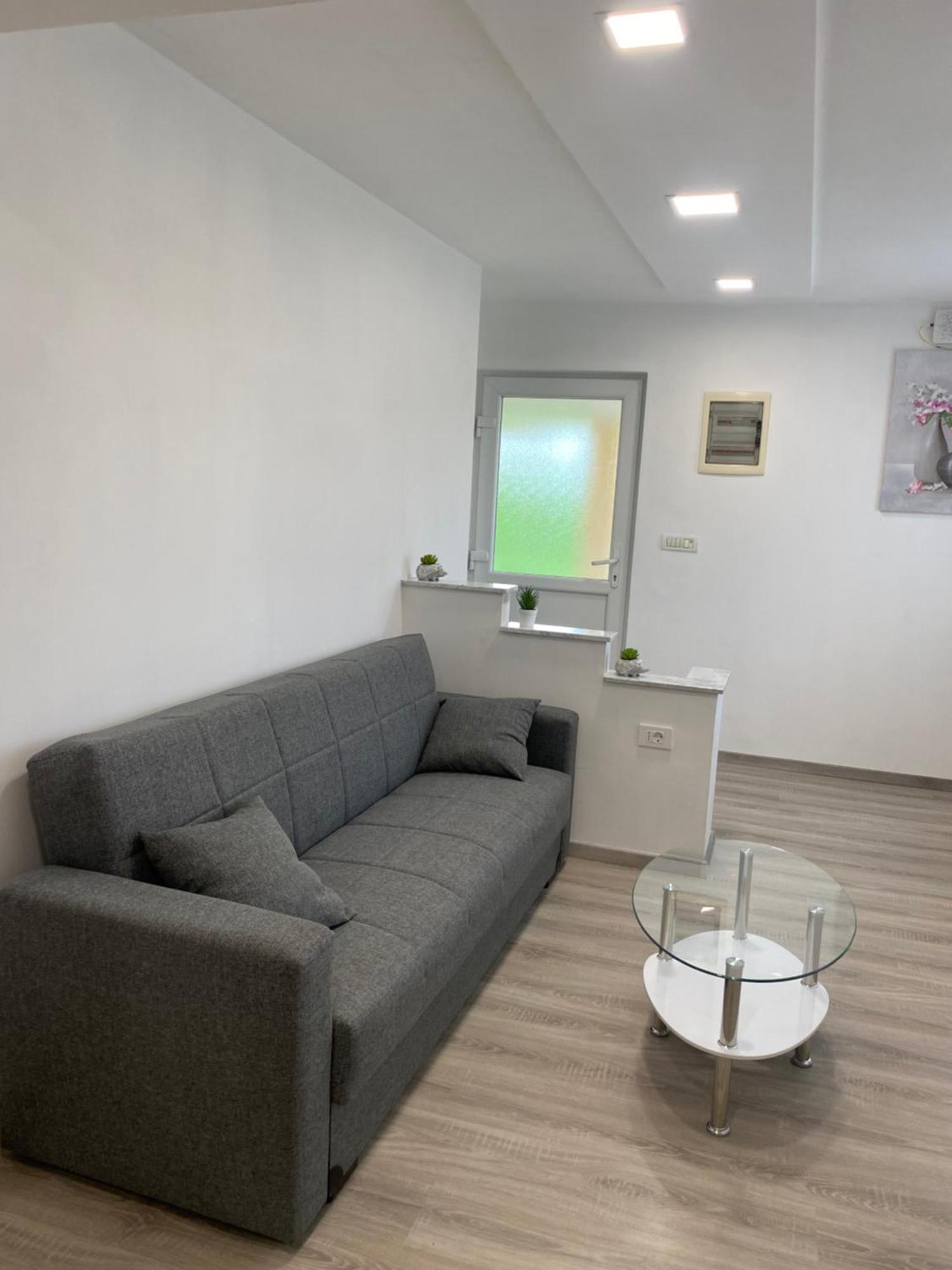 Apartma La Vita โคเปร์ ภายนอก รูปภาพ