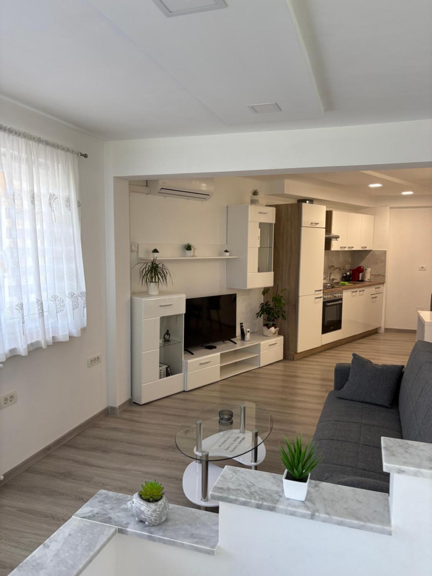 Apartma La Vita โคเปร์ ภายนอก รูปภาพ