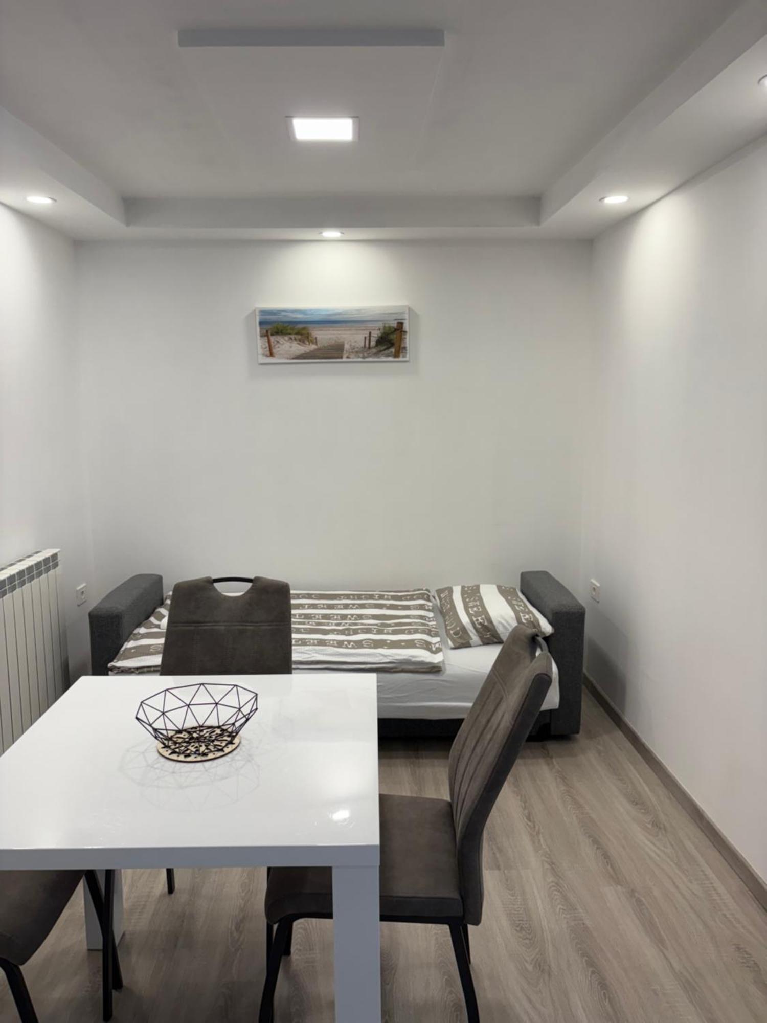 Apartma La Vita โคเปร์ ภายนอก รูปภาพ